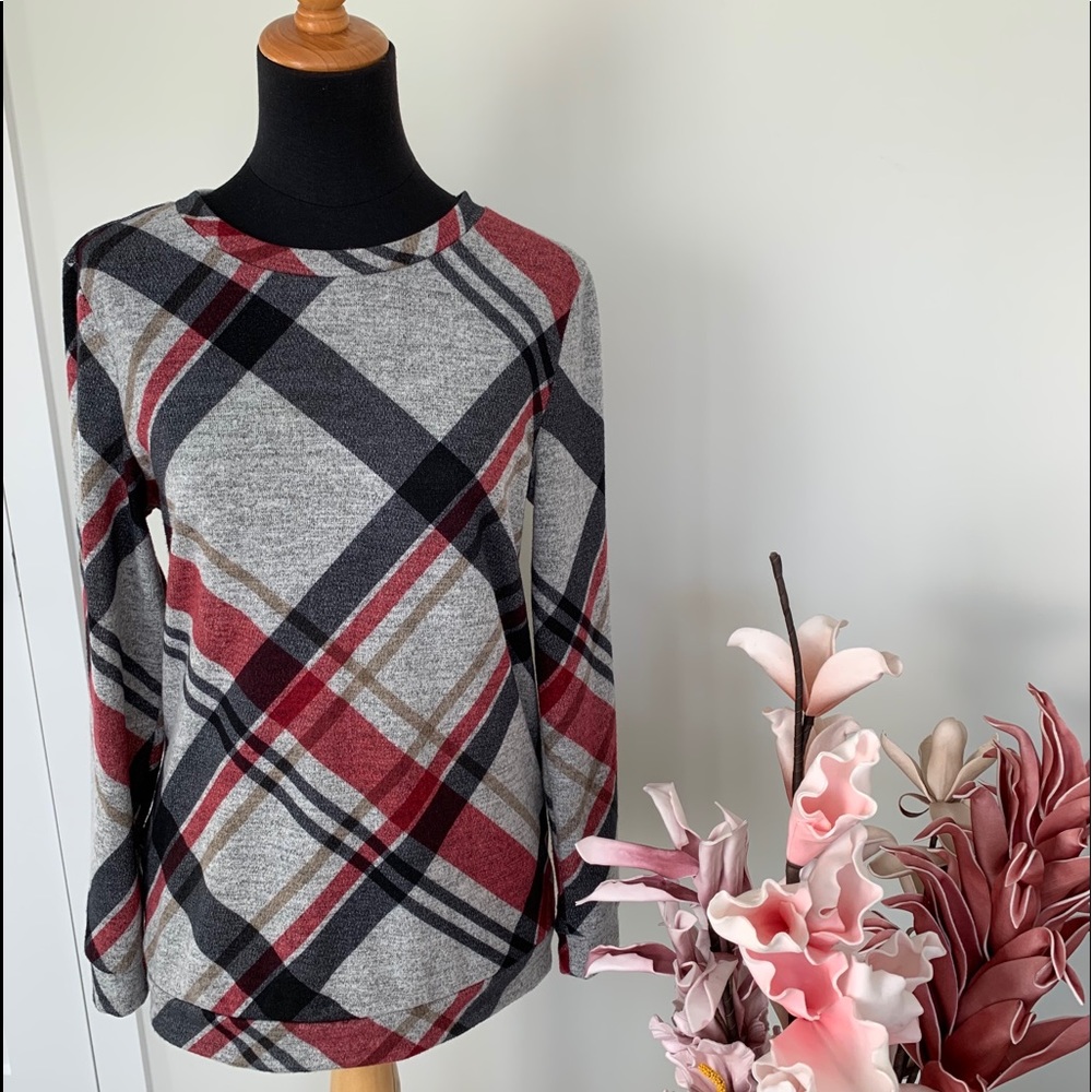 Le Chateau top size small.